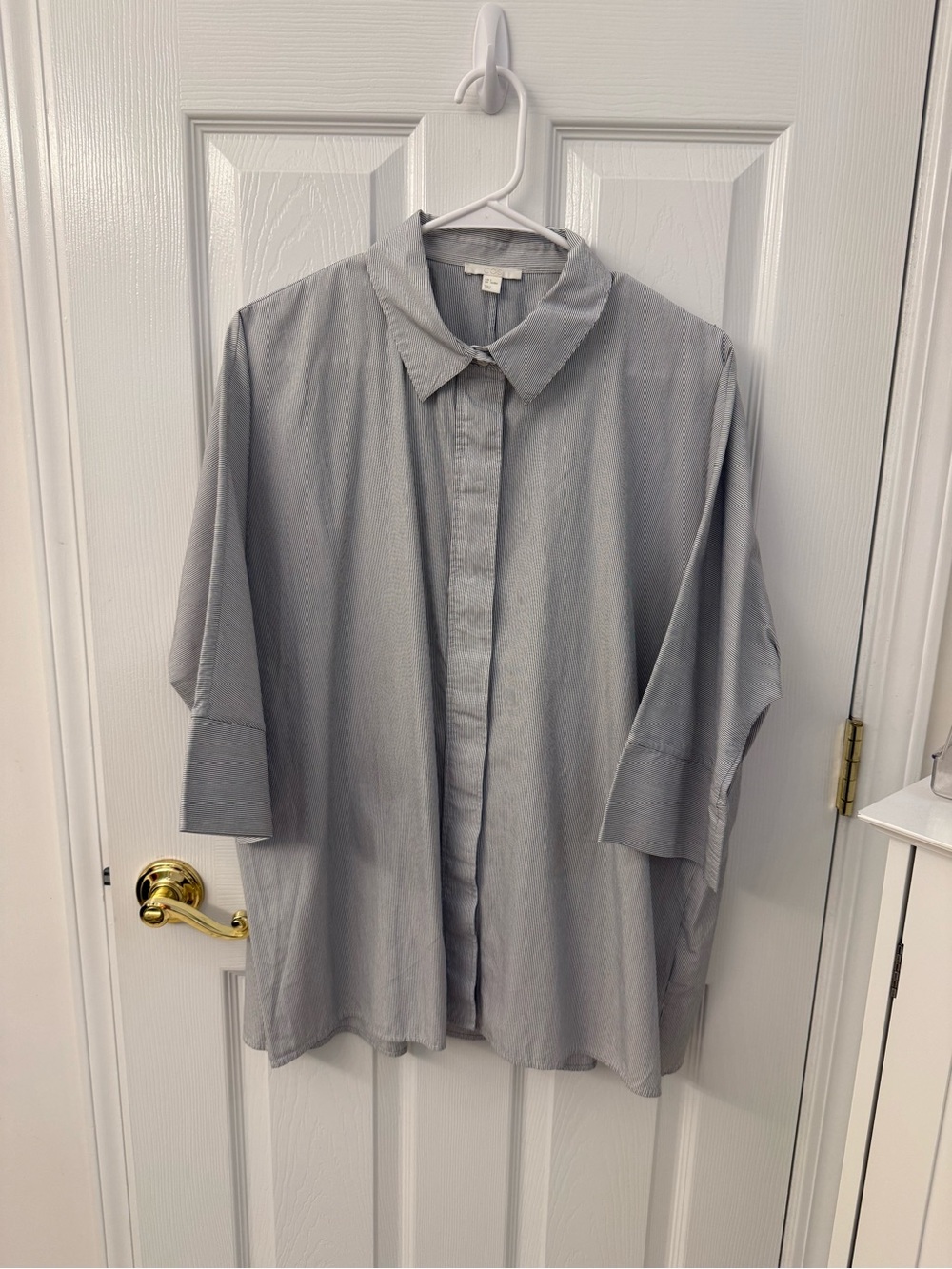 COS Light Gray Casual Button-Down Shirt